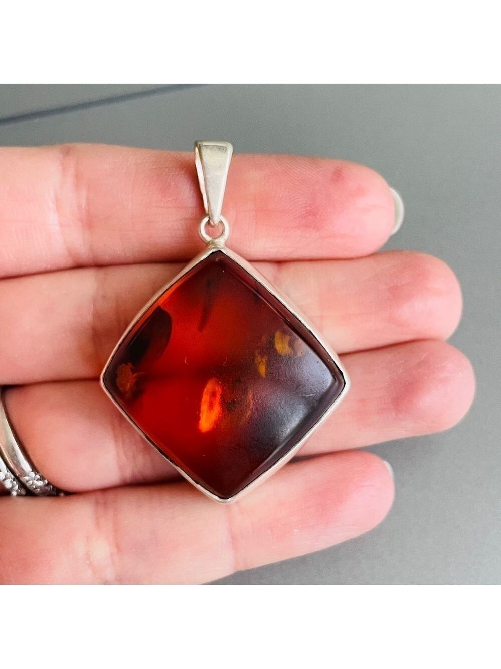 RAW MATTE COGNAC AMBER DIAMOND SHAPE STERLING SILVER VINTAGE PENDANT INC… - Picture 9 of 9